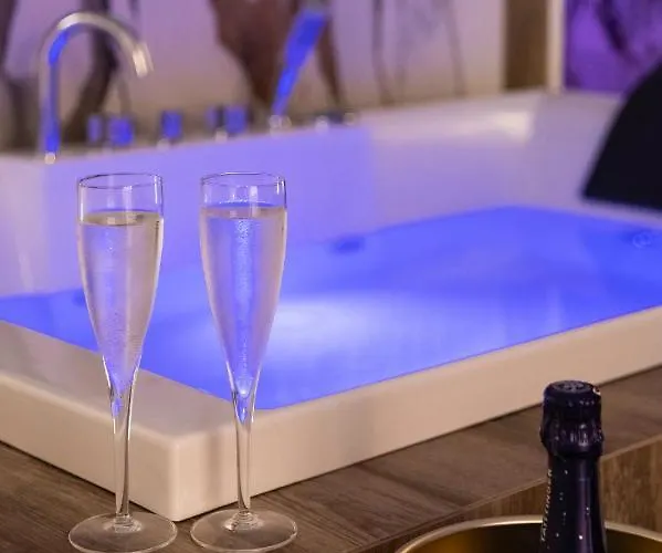 Alojamento de Acomodação e Pequeno-almoço Sant'antonino Luxury 4*