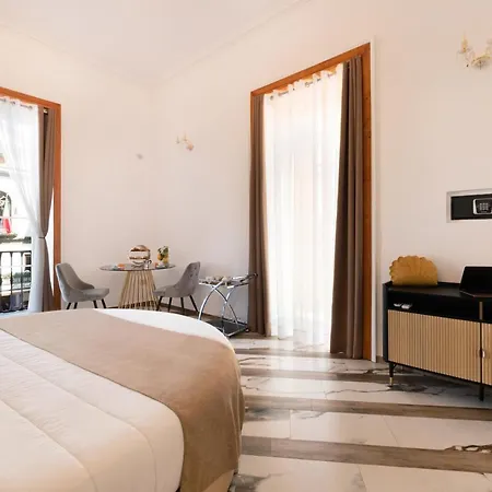 לינה וארוחת בוקר Sant'antonino Luxury *